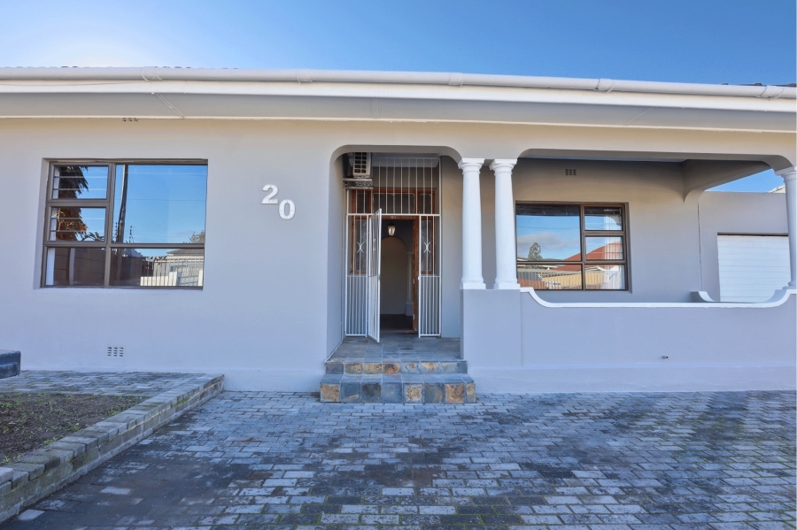 3 Bedroom Property for Sale in Glenlilly Western Cape